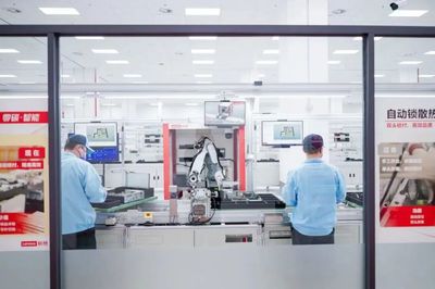 ICT行業(yè)迎來(lái)首座“零碳工廠”，網(wǎng)絡(luò)技術(shù)開發(fā)引領(lǐng)低碳轉(zhuǎn)型